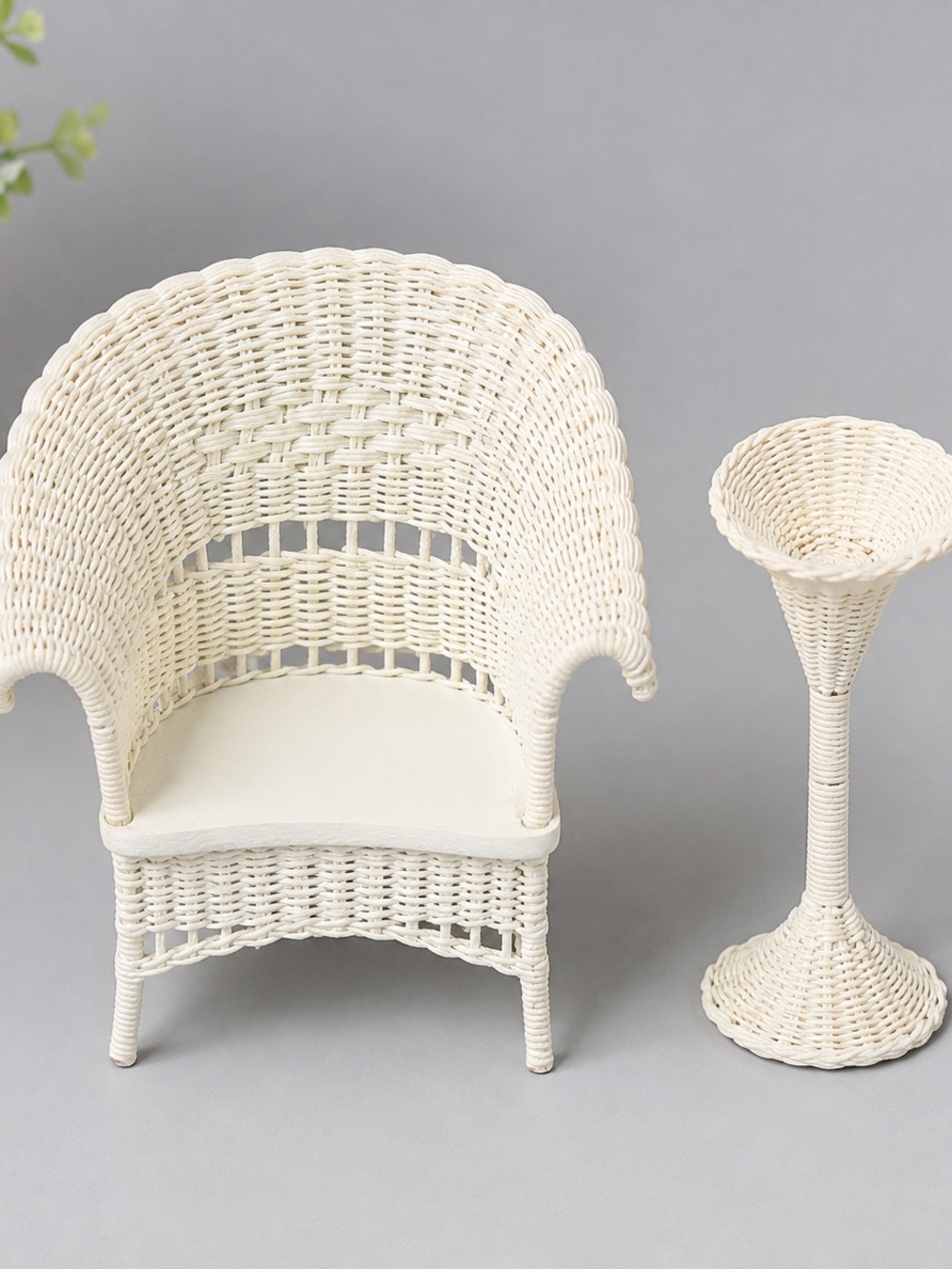 Vintage Miniature Wicker Chair & Side Table Dollhouse Set ✨